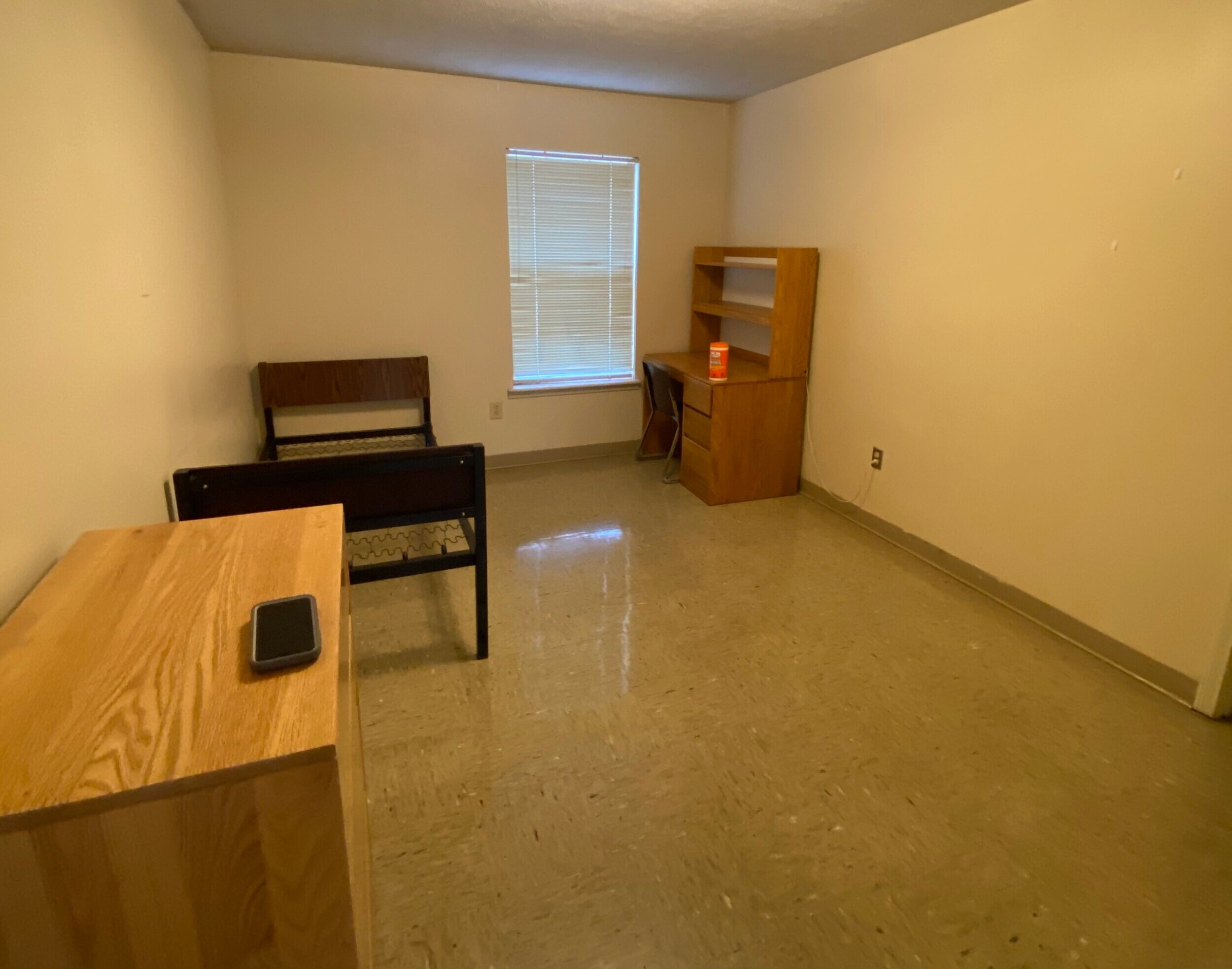 This dorm room was hastily emptied as seniors rushed to move out the weekend of March 20. Daffney Dawson/MCIR Journalism Lab